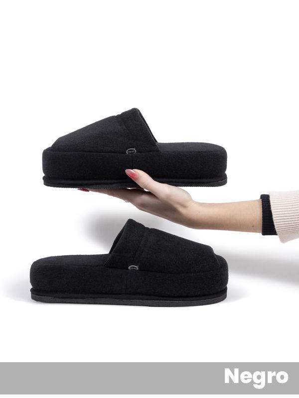Pantuflon Towel