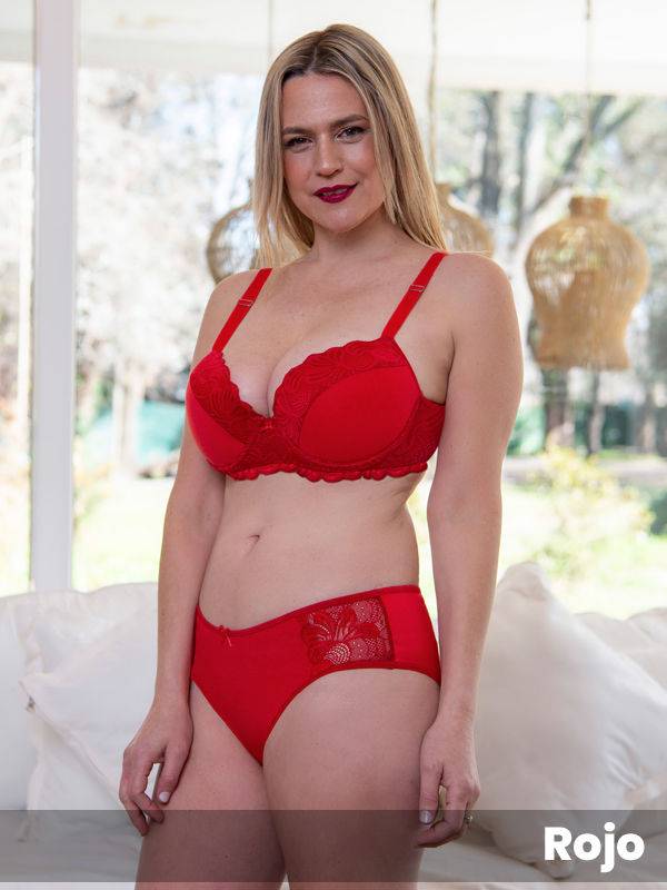 Conjunto Taza Soft de Algodón Lycra y Puntilla reforzado y Bombacha Tiro Corto.