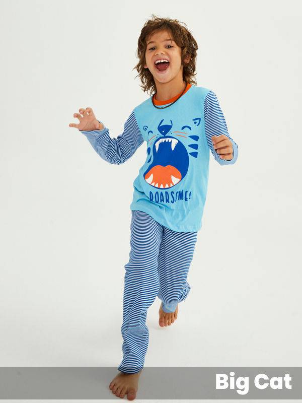 Pijamas De Dos Piezas. Camiseta Con Mangas De Jersey Estampado Y Pechera Estampada. Pantalon De Jers