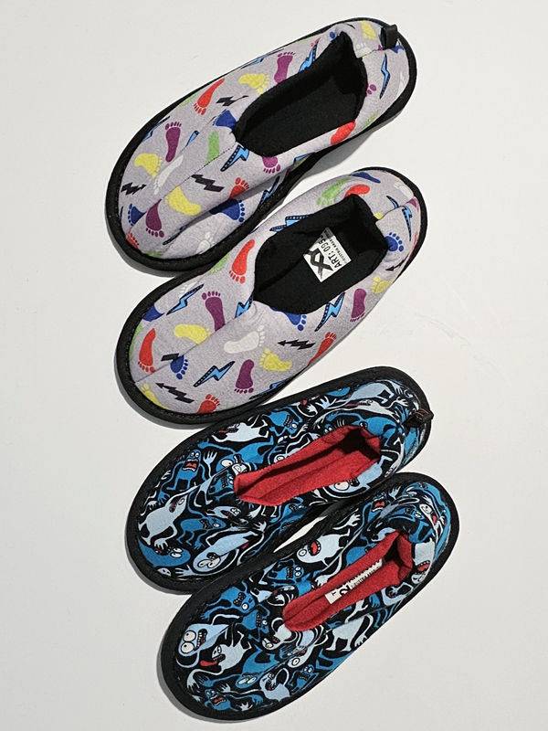 Pantufla tipo mocasin estampada plantilla soft.