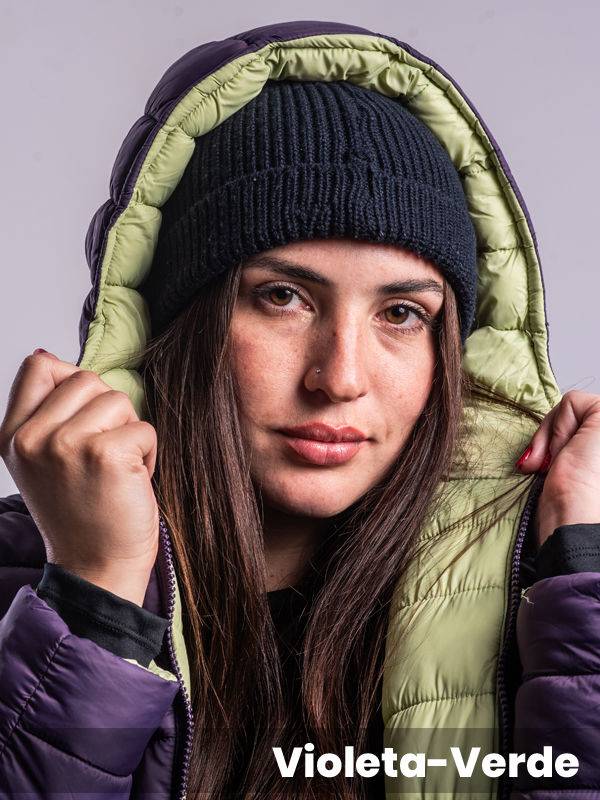 Campera matelasse con capucha reversible