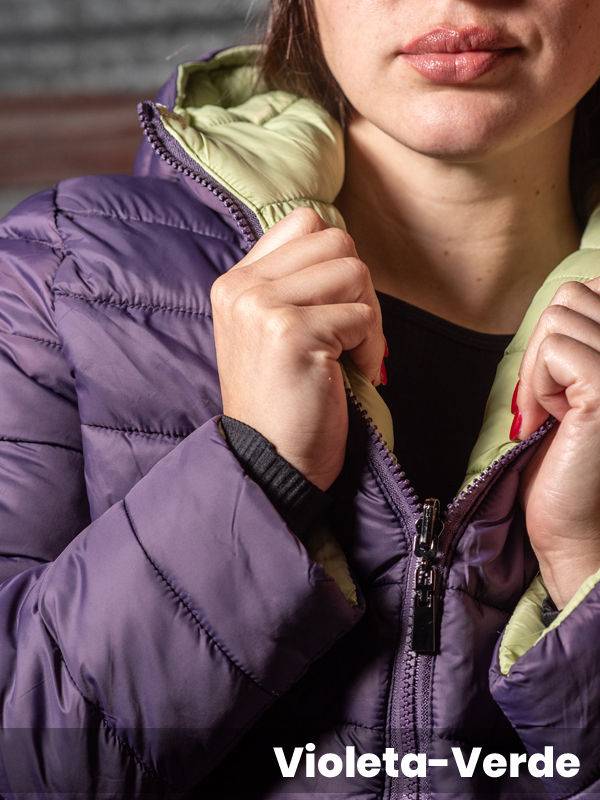 Campera matelasse con capucha reversible