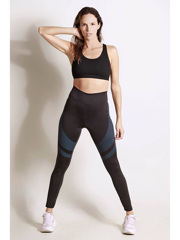 Leggins negra con estampa localizada