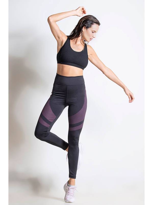 Leggins negra con estampa localizada