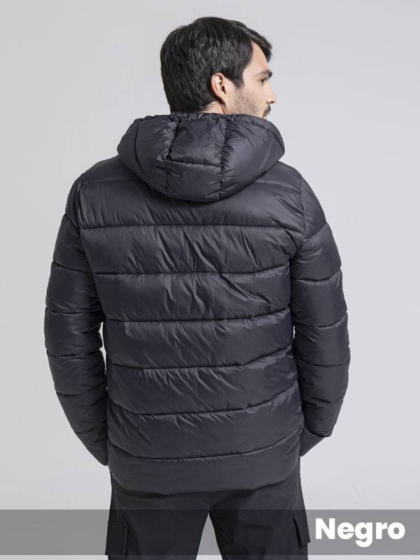 Campera matelasee con capucha