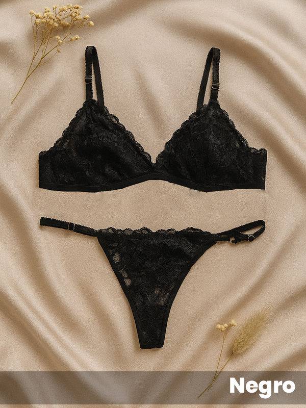 Conjunto bralette forrado y tanga less de puntilla