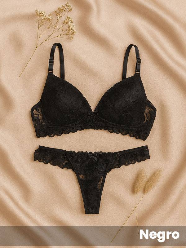 Conjunto Triángulo taza soft y tanga less de puntilla